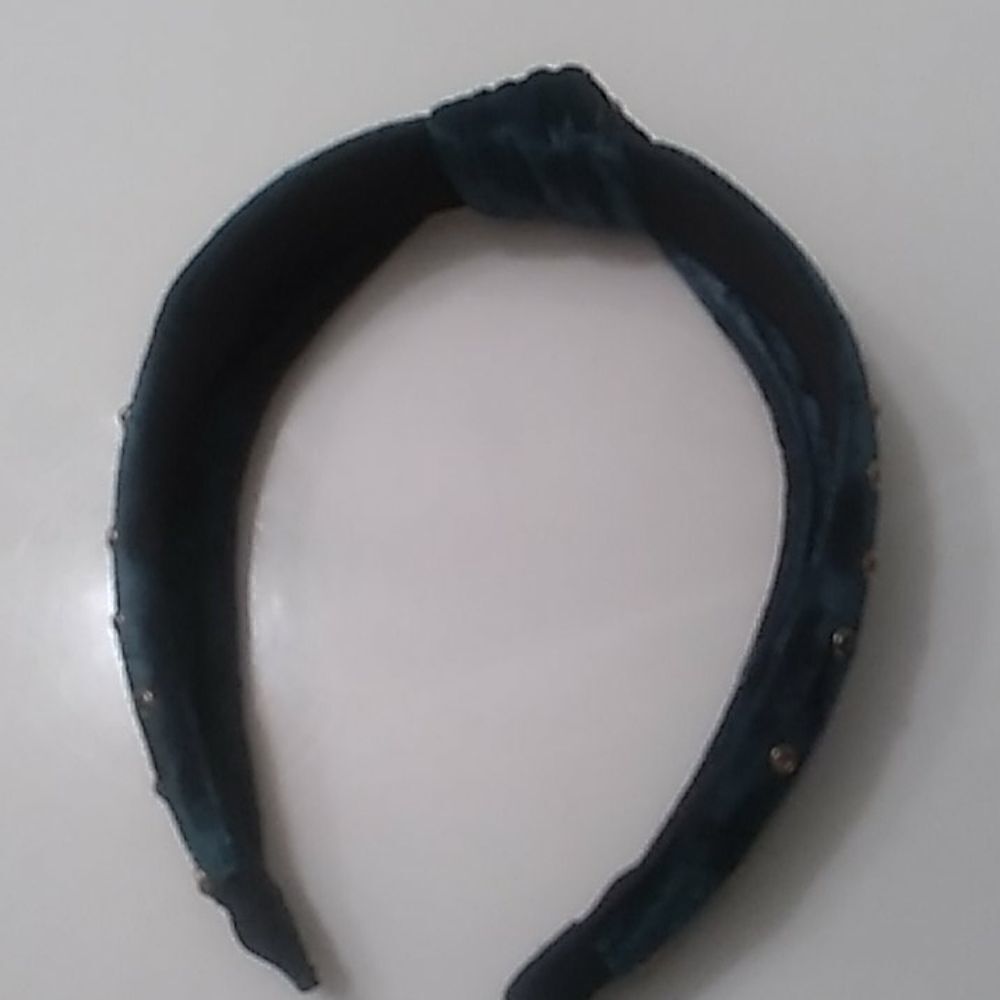 Set of Two Jeweled Headbands - Picture 5 of 7